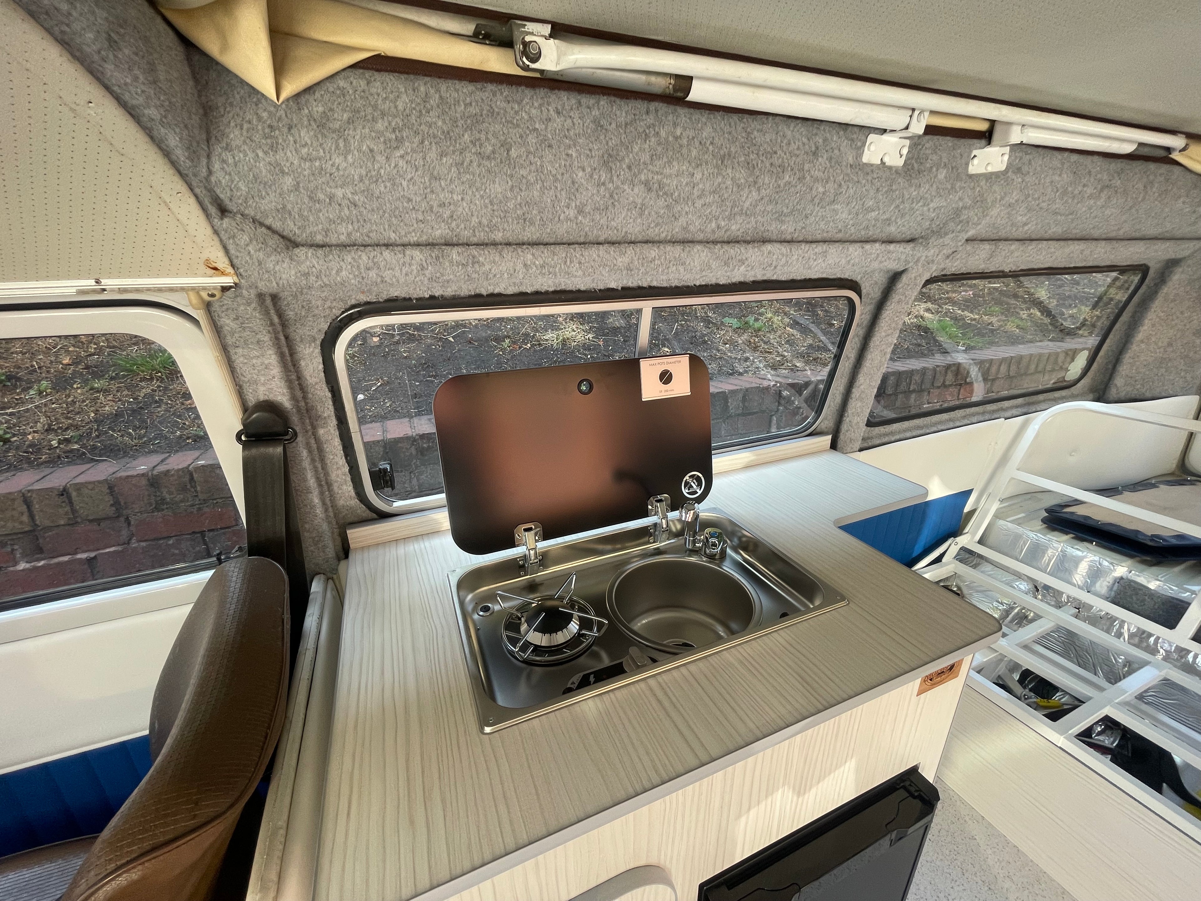 T2 t2 splitscreen unit for full width bed